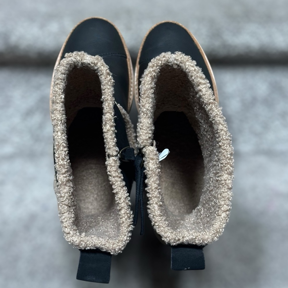 TOMS Makenna Black Leather Mid-Cath Shearling Boots Women’s 6 Style #10014172 - Picture 10 of 16
